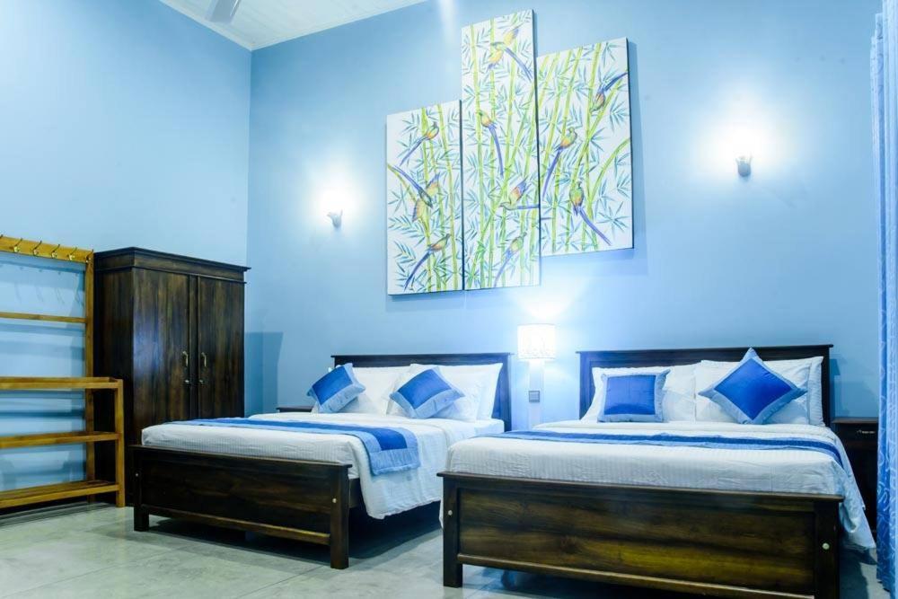 Man Mountain Villa Matale Exterior foto